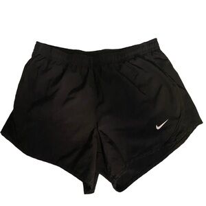 Nike girls running shorts size M